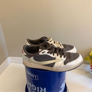 Travis Scott Reverse Mocha 1s